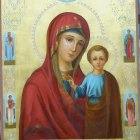 Новая Казанская икона Божией Матери с предстоящими