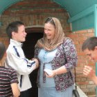 Дети любят общаться с Ириной Владимировной Романовой, которая регулярно приезжает к ним в Потьму