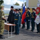 Взаимодействие с военными и полицией